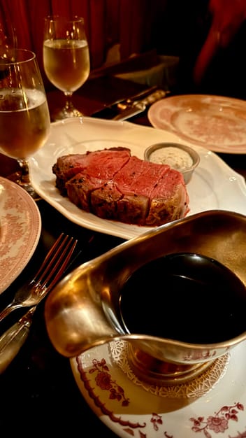 Chicago Cut prime rib with beef jus and horseradish cream at 4 Charles Prime Rib